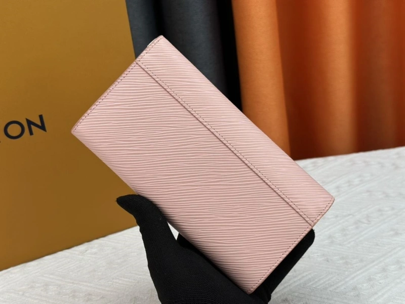 LV Wallets 4233H-0443