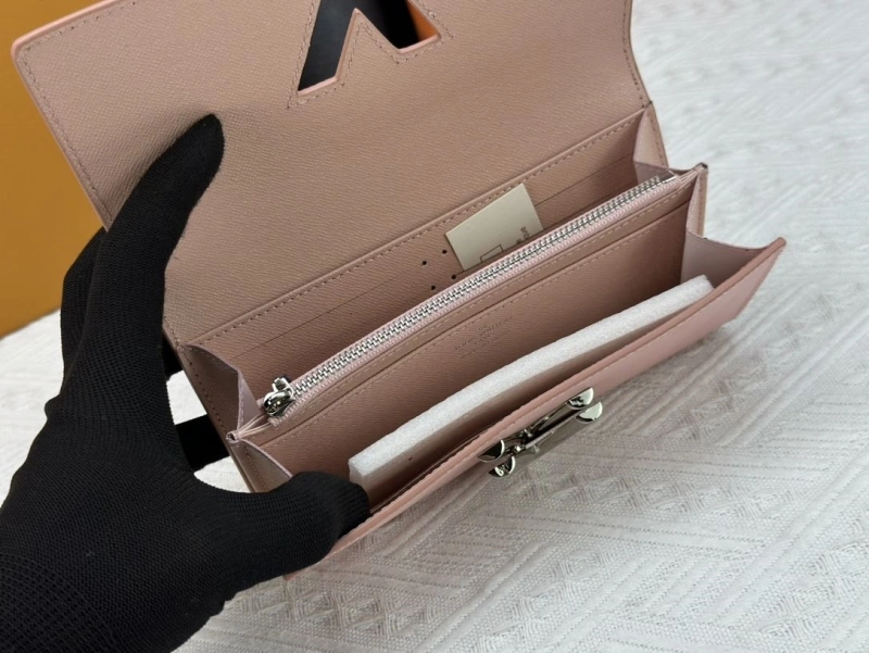 LV Wallets 4233H-0443