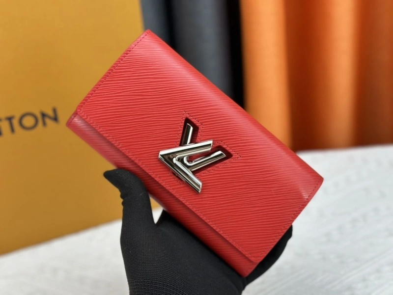 LV Wallets 4233H-0444