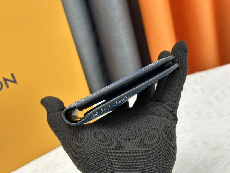 LV Wallets 4233H-0484