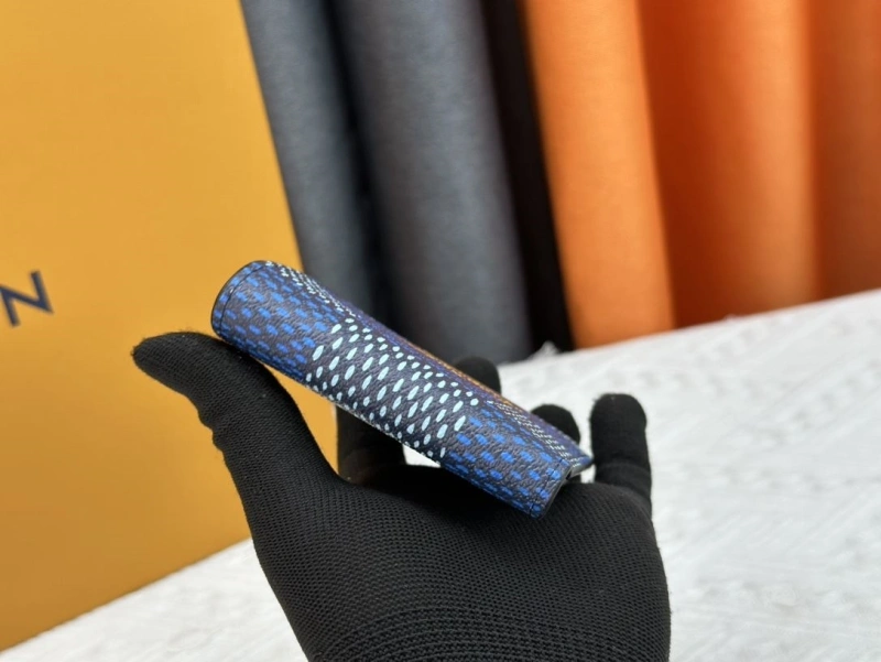 LV Wallets 4233H-0484