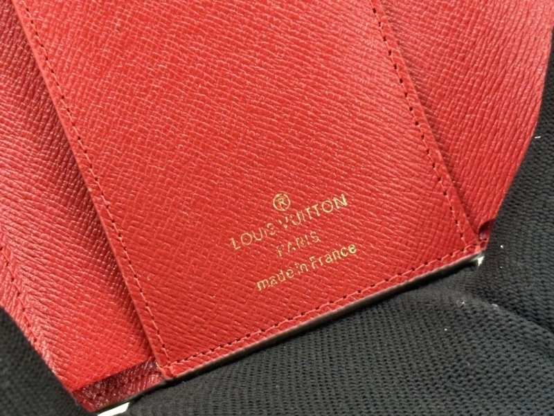 LV Wallets 4233H-0505