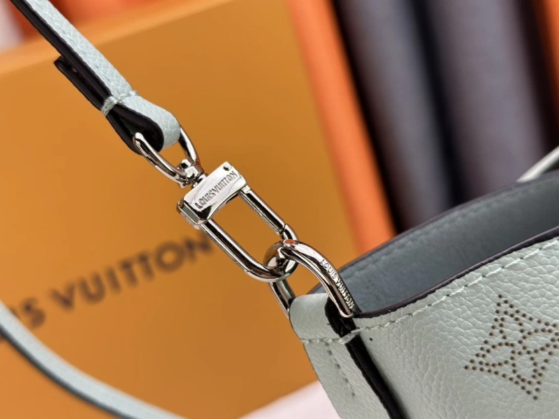 LV Shopping Bags 4233H-0524