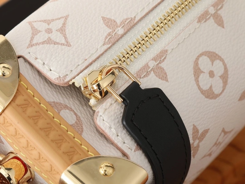 LV Box Bags 4233H-0625