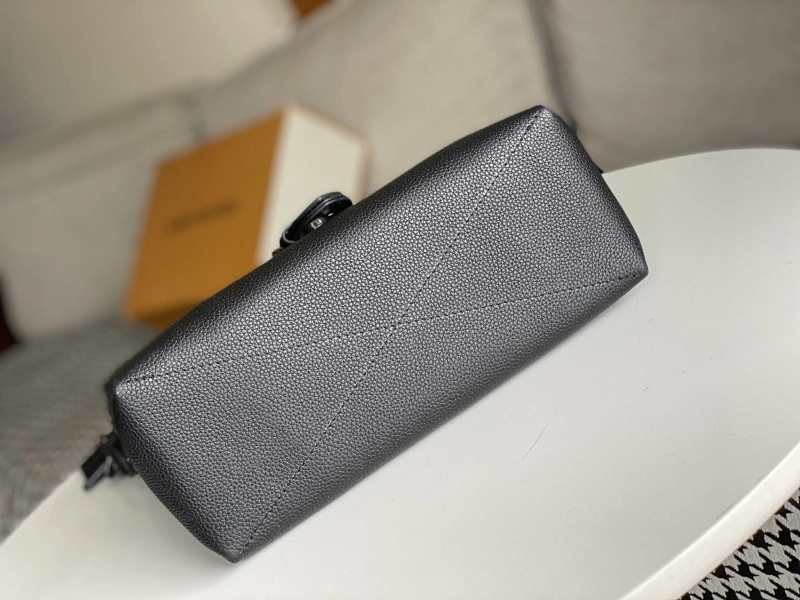 LV Satchel bags 4233H-0709