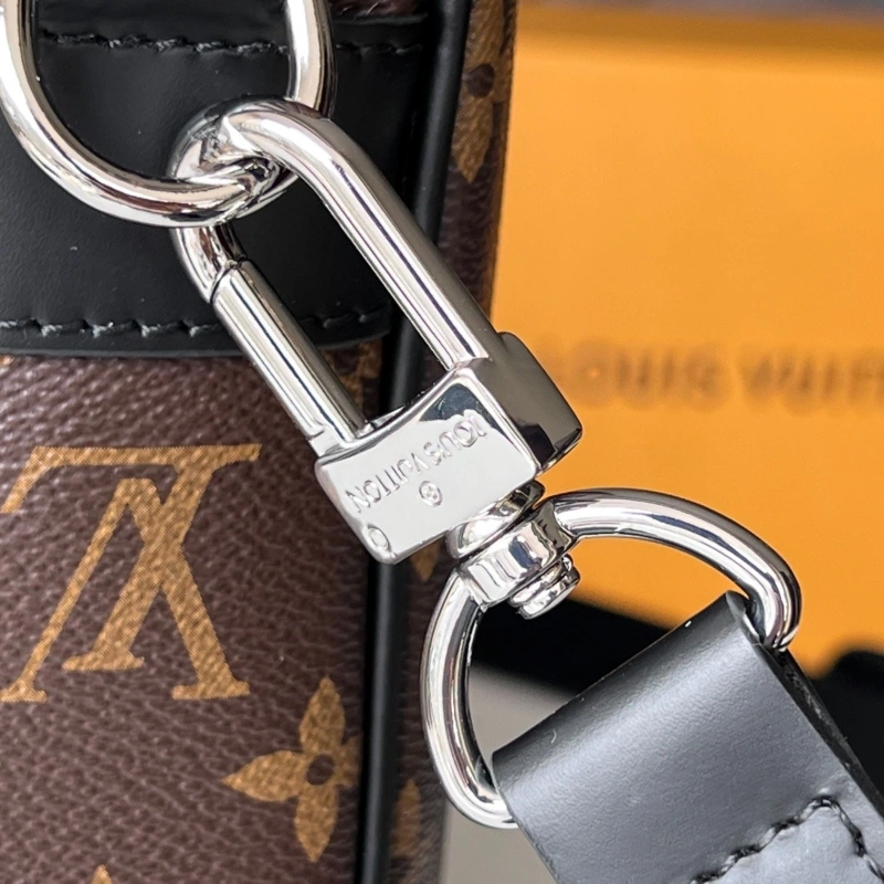 LV Mens Briefcases 4233H-0736