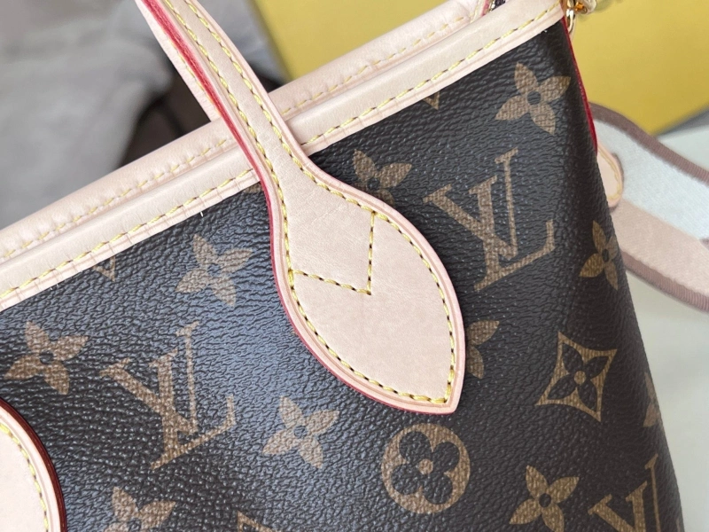 LV Shopping Bags 4233H-0750