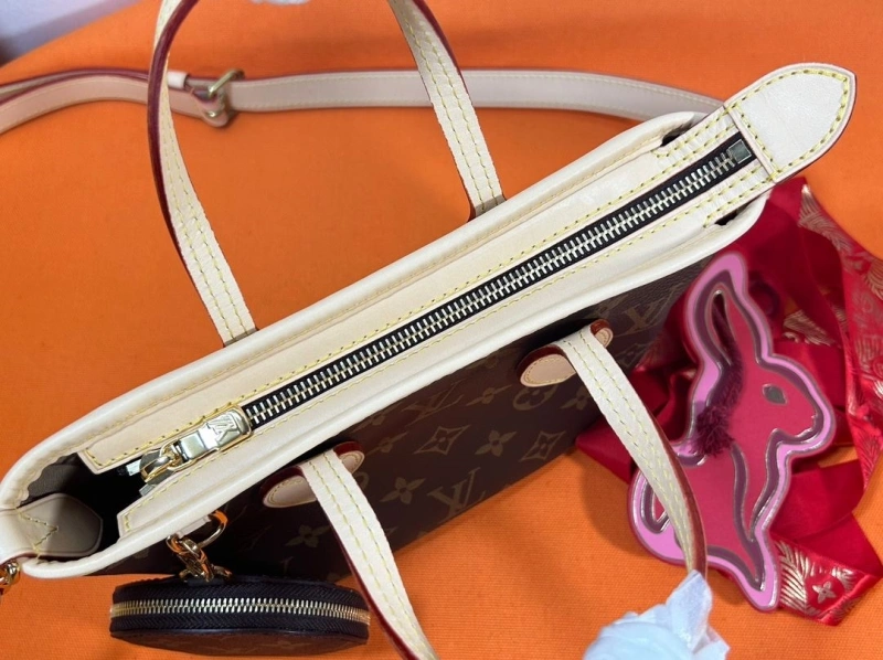 LV Shopping Bags 4233H-0751