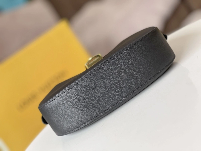 LV Top Handle Bags 4233H-0779