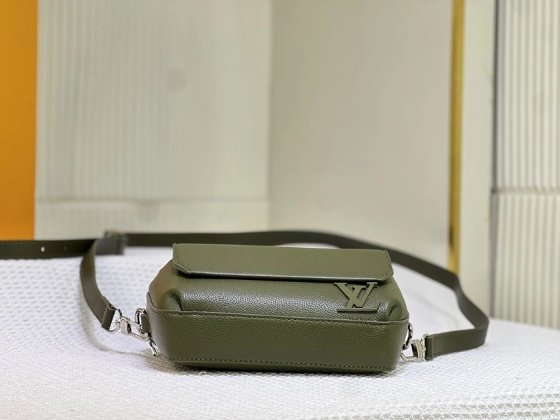 LV Satchel bags 4233H-0823