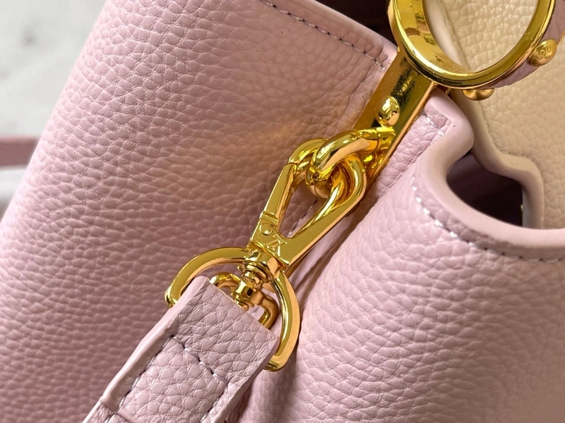 LV Capucines Bags 4233H-0837