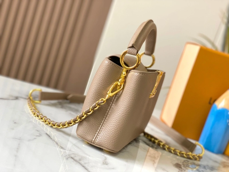 LV Capucines Bags 4233H-0843