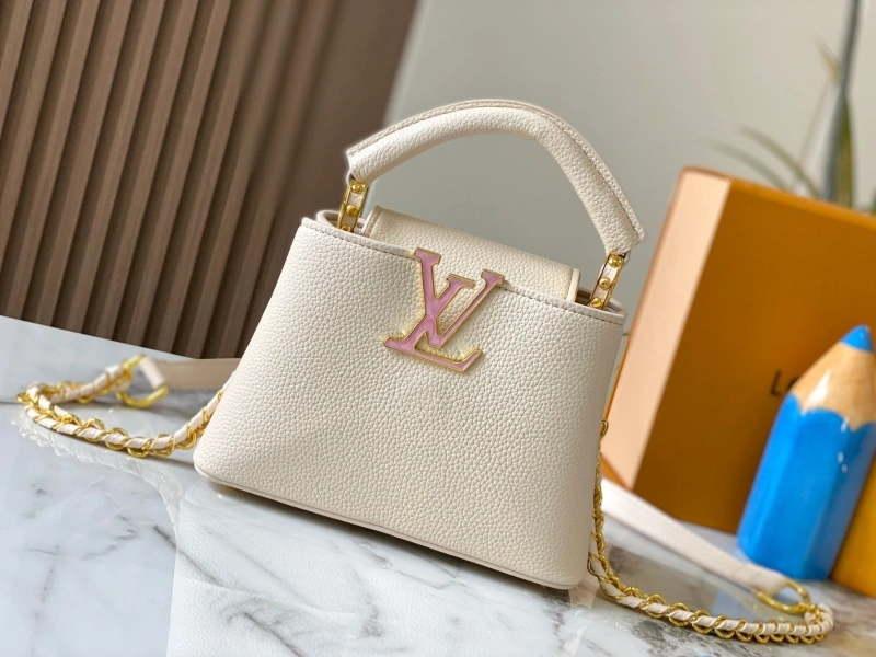 LV Capucines Bags 4233H-0845