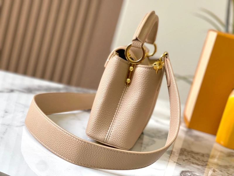 LV Capucines Bags 4233H-0850