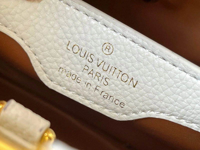 LV Capucines Bags 4233H-0861