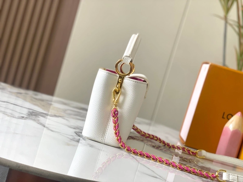 LV Capucines Bags 4233H-0868