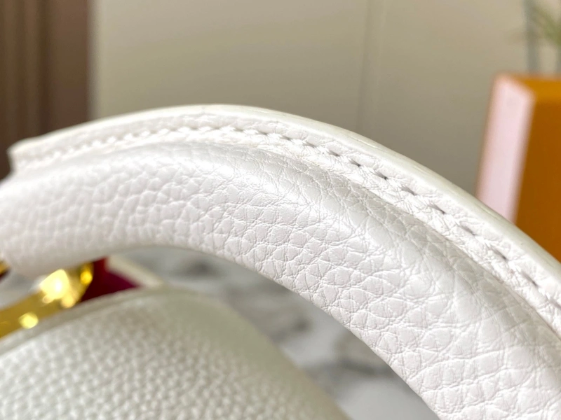 LV Capucines Bags 4233H-0868