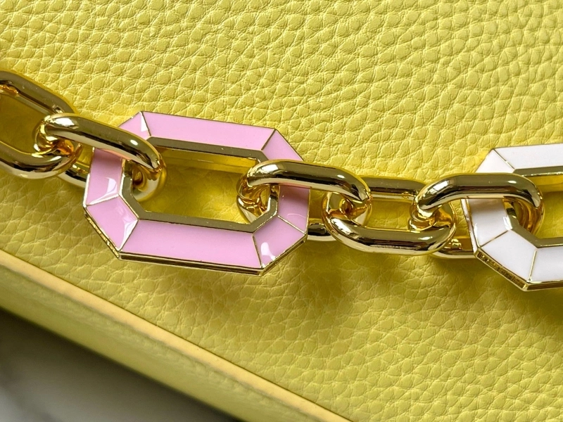 LV Capucines Bags 4233H-0872