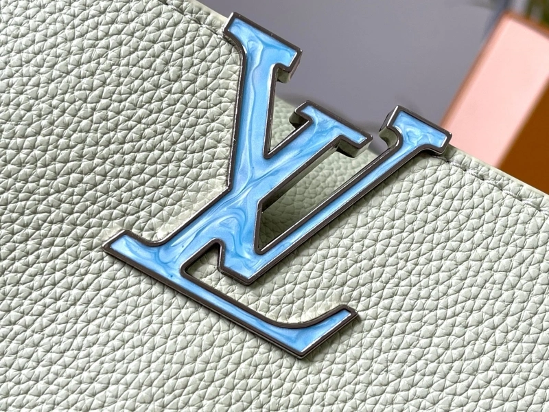 LV Capucines Bags 4233H-0876