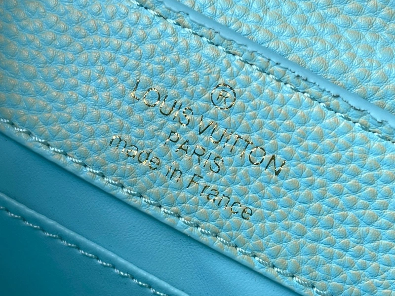 LV Capucines Bags 4233H-0879