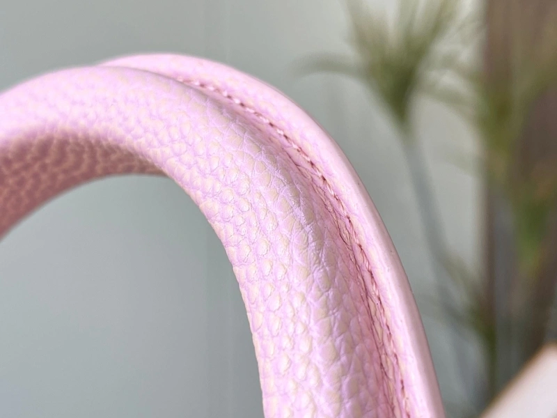 LV Capucines Bags 4233H-0884