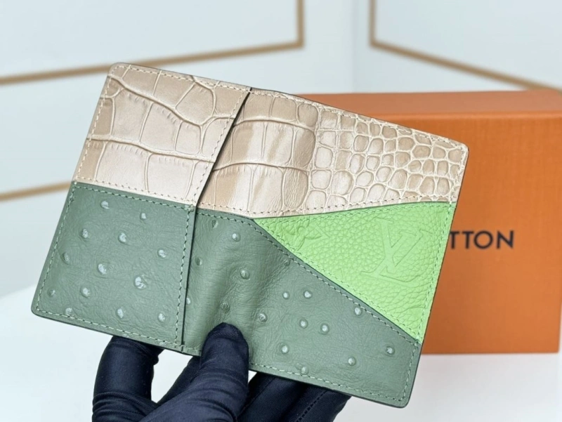 LV Wallets 4233H-0908