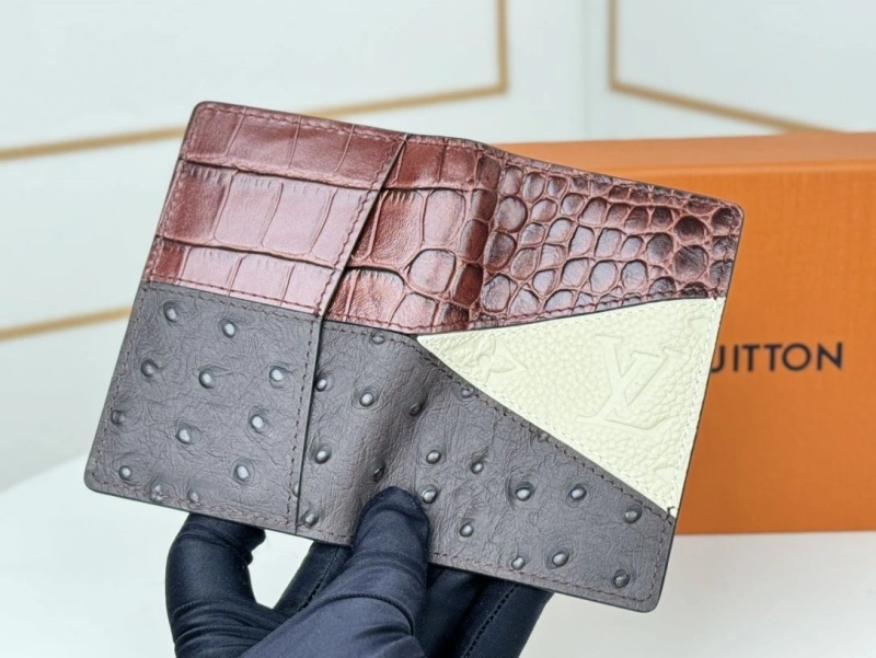 LV Wallets 4233H-0909