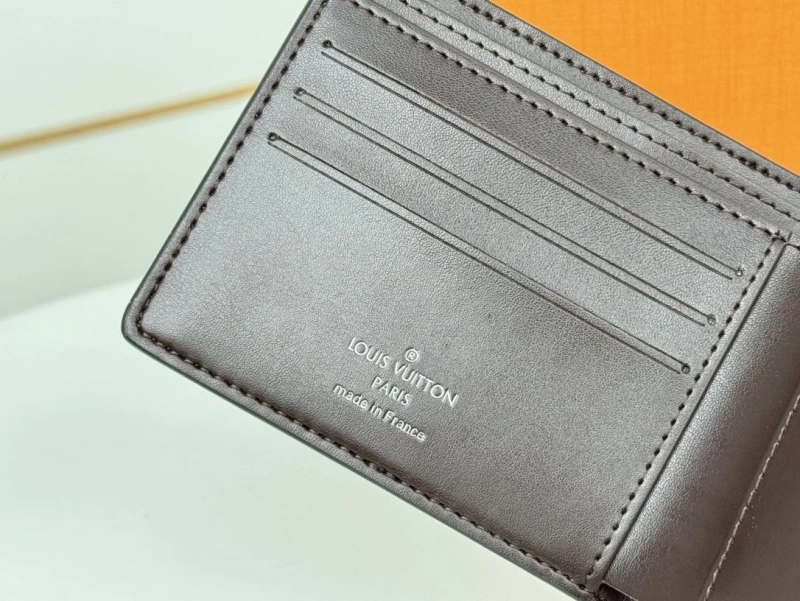 LV Wallets 4233H-0910