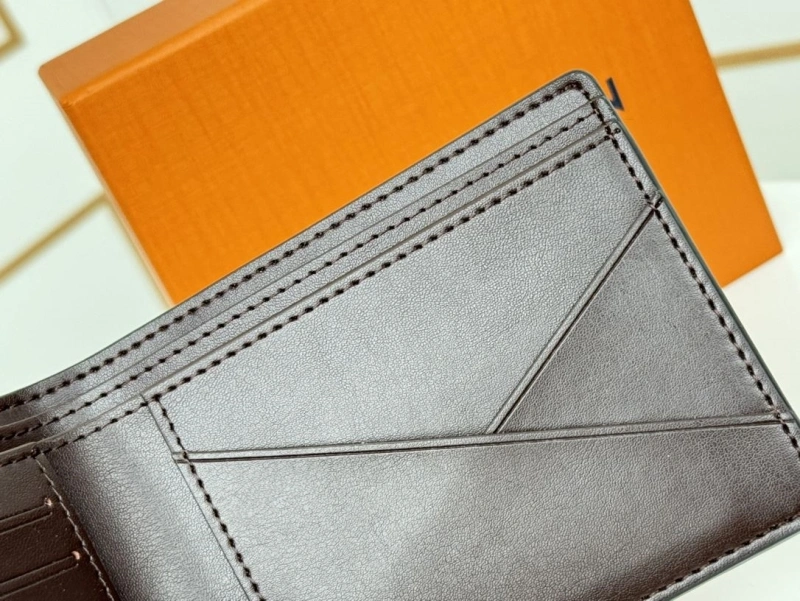 LV Wallets 4233H-0910