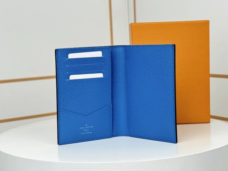 LV Wallets 4233H-0914