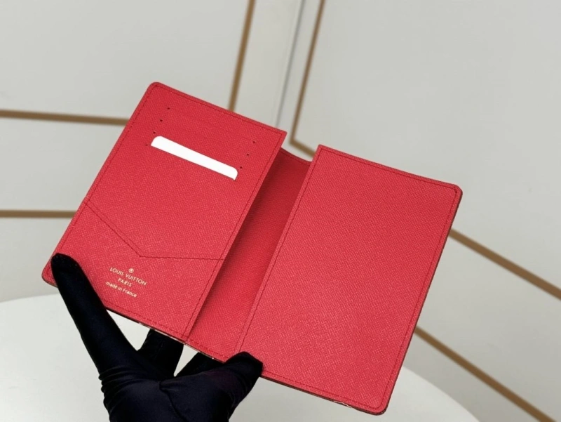 LV Wallets 4233H-0916