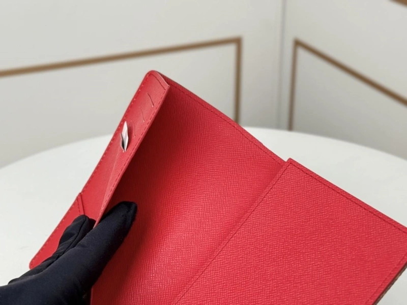 LV Wallets 4233H-0916