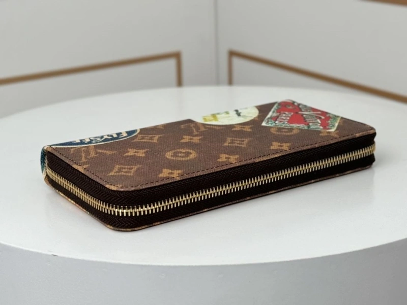 LV Wallets 4233H-0918