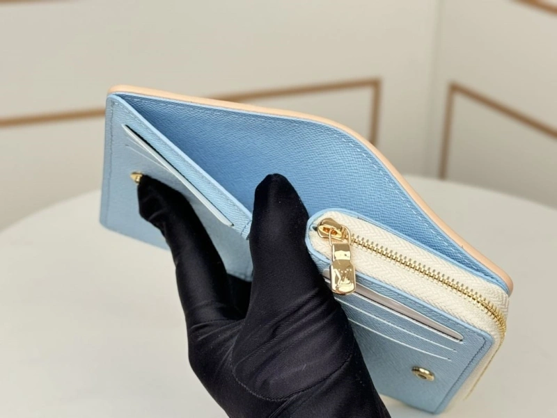 LV Wallets 4233H-0929