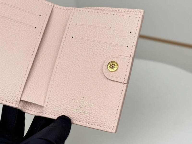 LV Wallets 4233H-0931