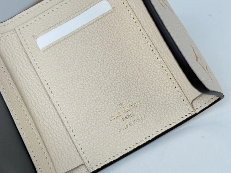 LV Wallets 4233H-0933