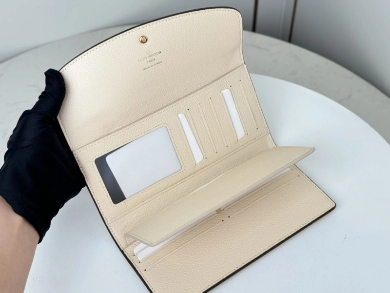 LV Wallets 4233H-0934