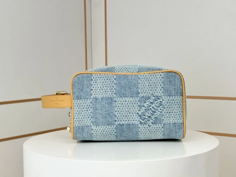 LV Wallets 4233H-0938