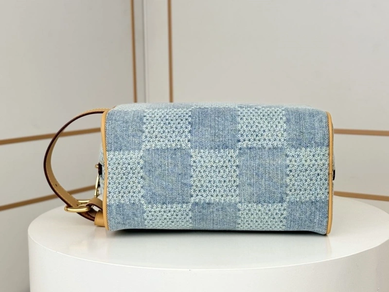 LV Wallets 4233H-0938