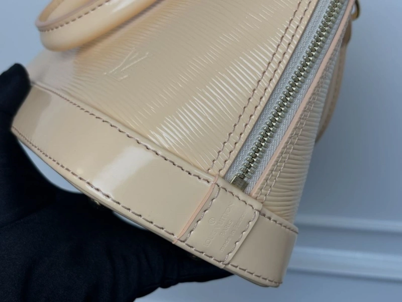 LV Top Handle Bags 4233H-1121