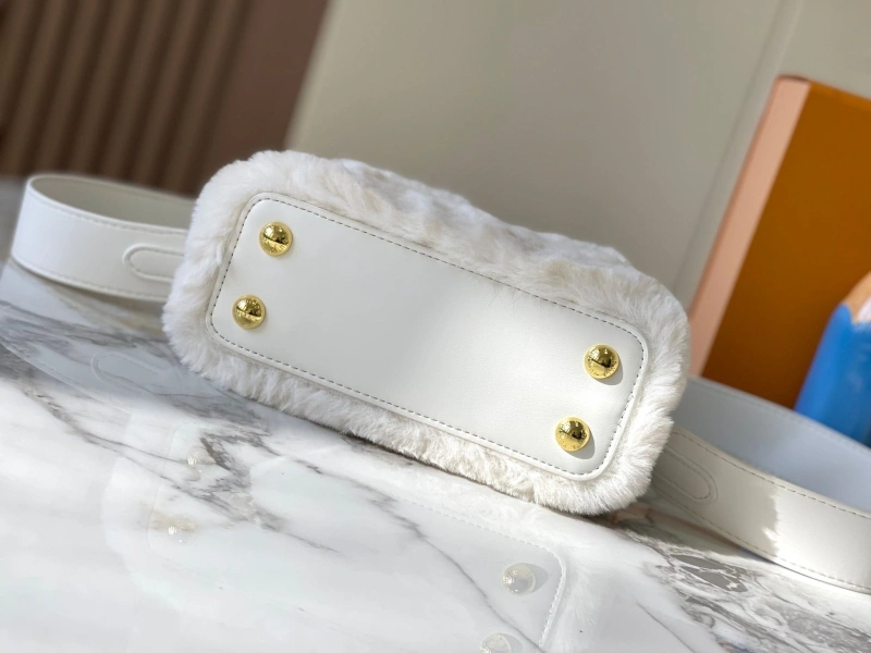 LV Capucines Bags 4233H-1195