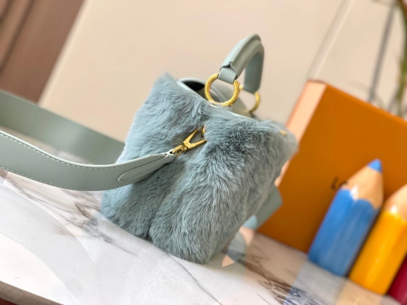 LV Capucines Bags 4233H-1197