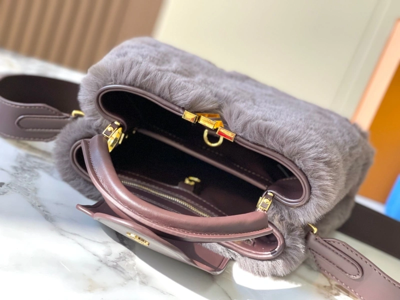LV Capucines Bags 4233H-1198