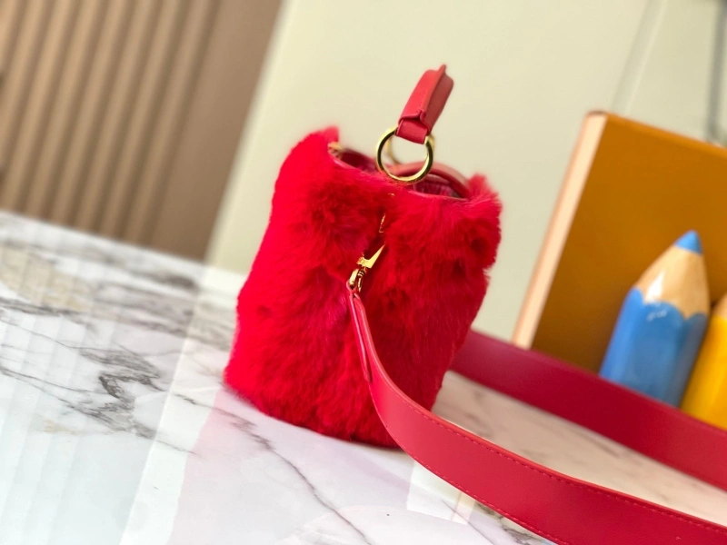 LV Capucines Bags 4233H-1205