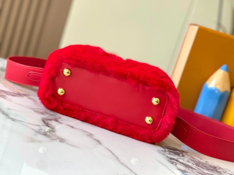 LV Capucines Bags 4233H-1205