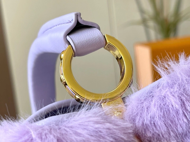 LV Capucines Bags 4233H-1207