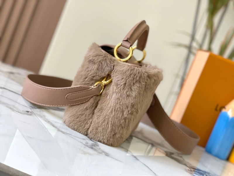 LV Capucines Bags 4233H-1209
