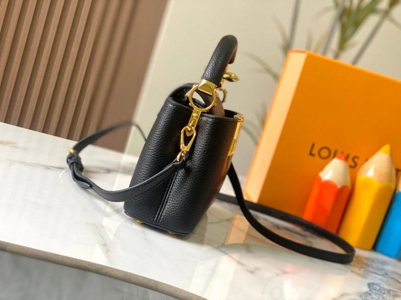 LV Capucines Bags 4233H-1279
