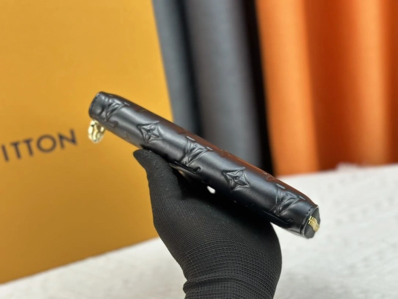 LV Wallets 4233H-1318