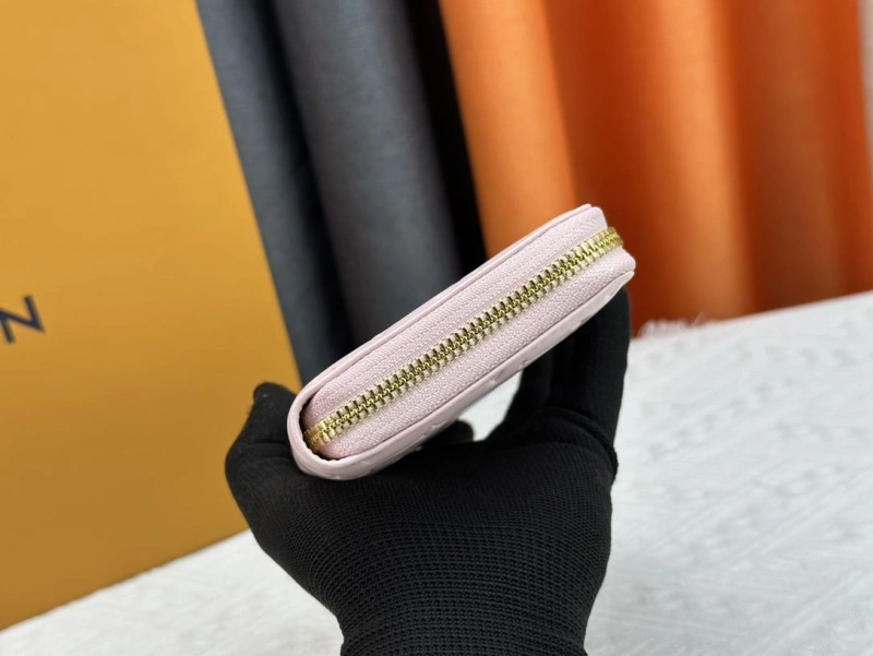 LV Wallets 4233H-1319